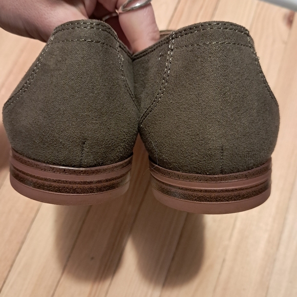 Market & Spruce Olive Loafers - Picture 4 of 6